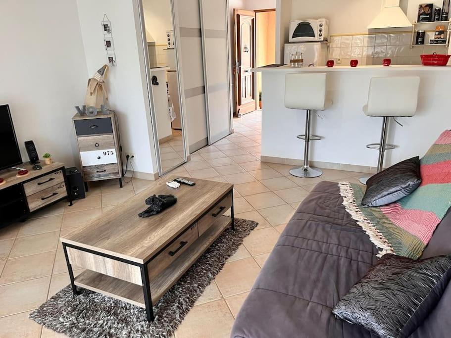 Joli Confort Proche Toutes Commodites Dans Calme Apartment
