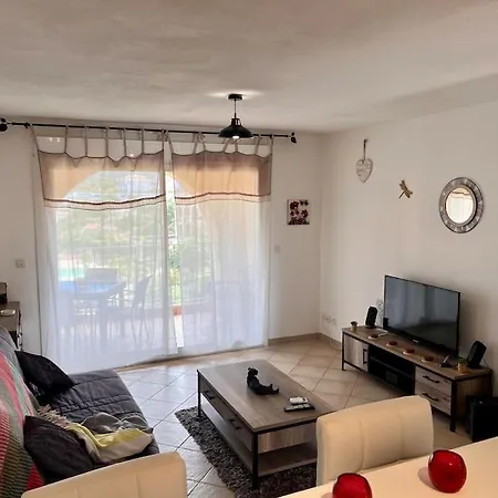 Joli Studio Tout Confort Proche Toutes Commodites Dans Residence Calme LʼÎle-Rousse Exterior foto
